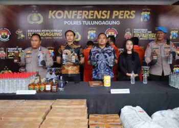 Polres Tulungagung Ungkap Jaringan Penjualan Miras COD Berbasis Media Sosial
