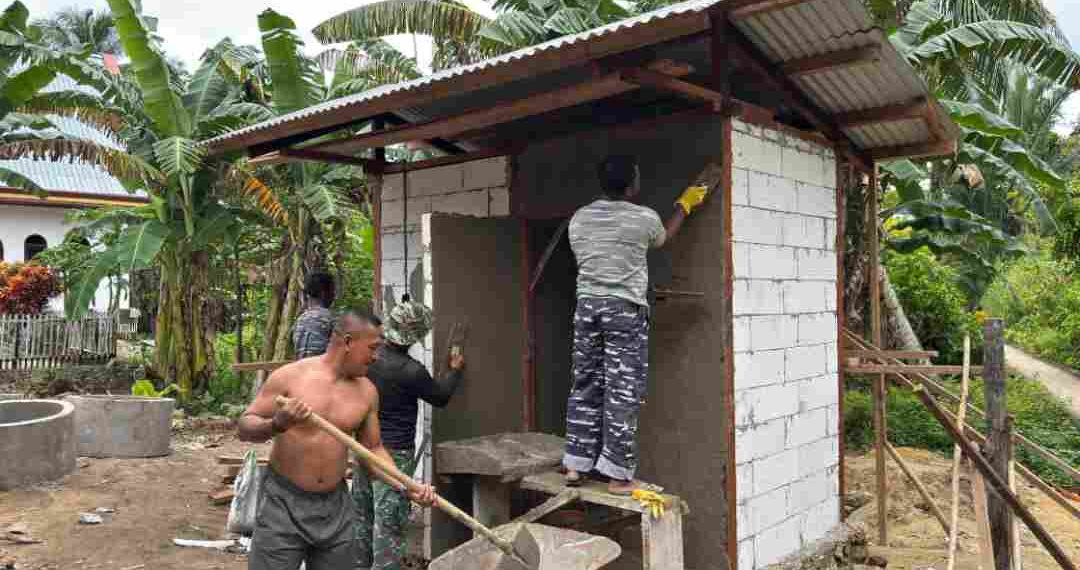 TMMD ke-127 Kodim 1804/Kaimana Percepat Pembangunan MCK di Kampung Sisir, Progres Capai 53 Persen