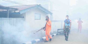 Cegah DBD dan Malaria, Kodaeral XIV Sorong Laksanakan Fogging